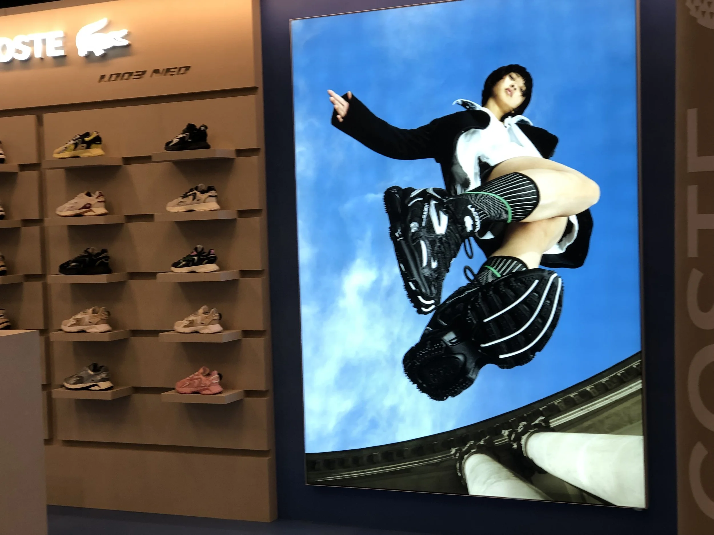 Vue 6 — Lacoste Citadium